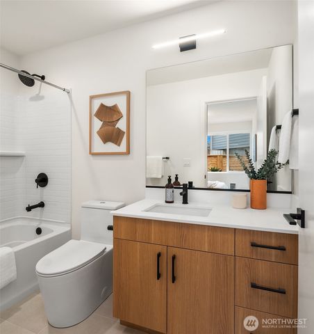 219 NE 75th Street, Seattle, WA 98115