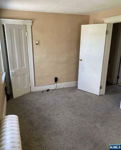 112 Paris Avenue E, Northvale, NJ 07647