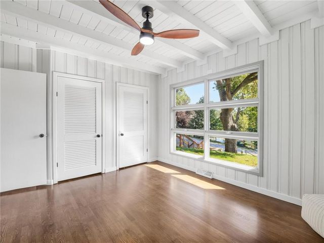 980 NW South Shore Drive, Lake Waukomis, MO 64151