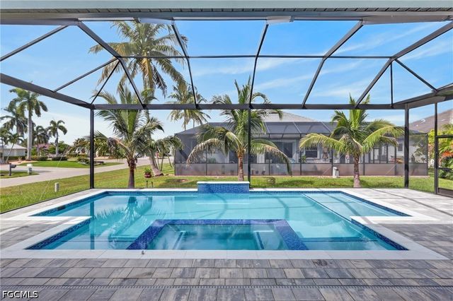 3729 SW 4TH LN, Cape Coral, FL 33991