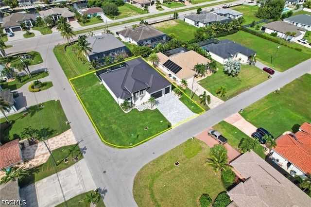 3729 SW 4TH LN, Cape Coral, FL 33991