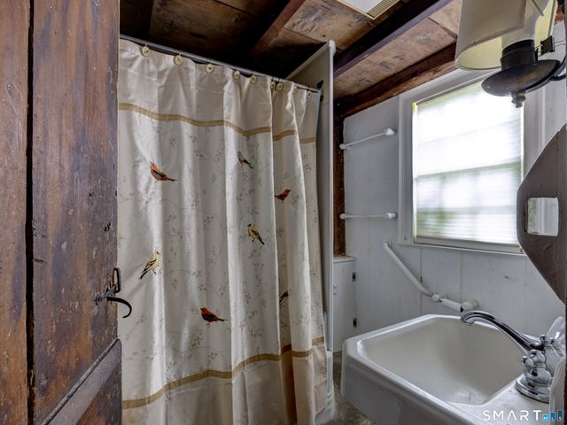 1797 Middletown Avenue, North Branford, CT 06472
