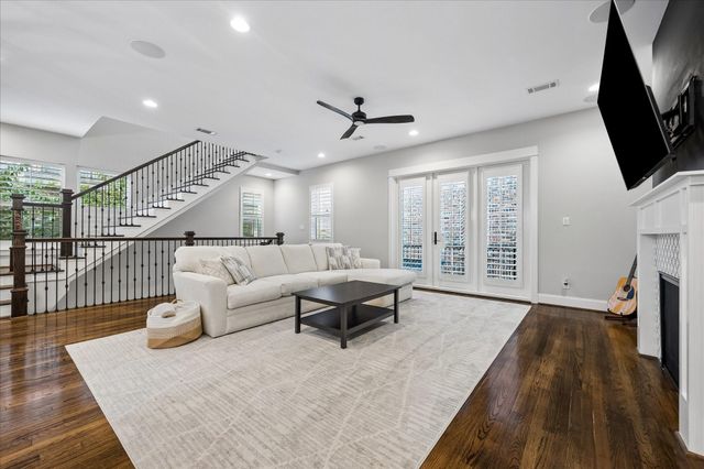2915 Hicks Street, Houston, TX 77007