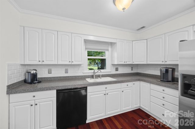 3101 Mckee Road, Charlotte, NC 28270