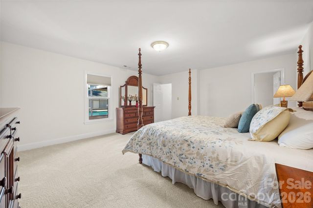 3101 Mckee Road, Charlotte, NC 28270