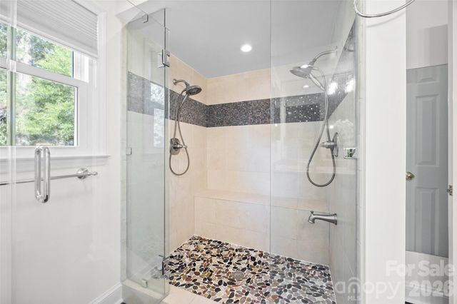 3101 Mckee Road, Charlotte, NC 28270