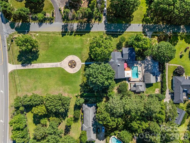 3101 Mckee Road, Charlotte, NC 28270