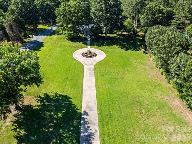 3101 Mckee Road, Charlotte, NC 28270
