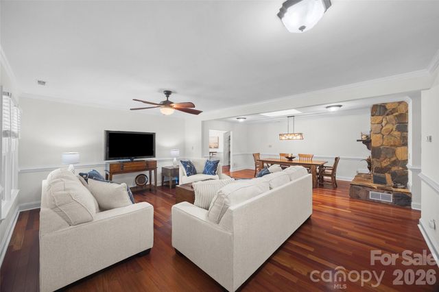 3101 Mckee Road, Charlotte, NC 28270
