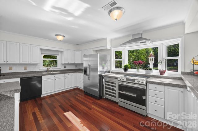 3101 Mckee Road, Charlotte, NC 28270
