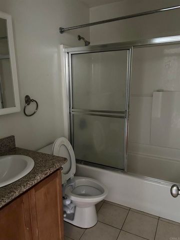 1386 E Madison Avenue, El Cajon, CA 92021
