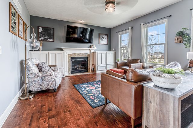 1302 Wicklow Drive, Bloomington, IL 61705