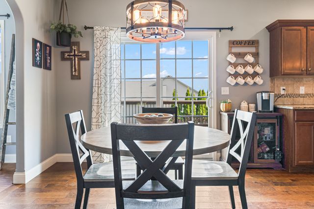 1302 Wicklow Drive, Bloomington, IL 61705