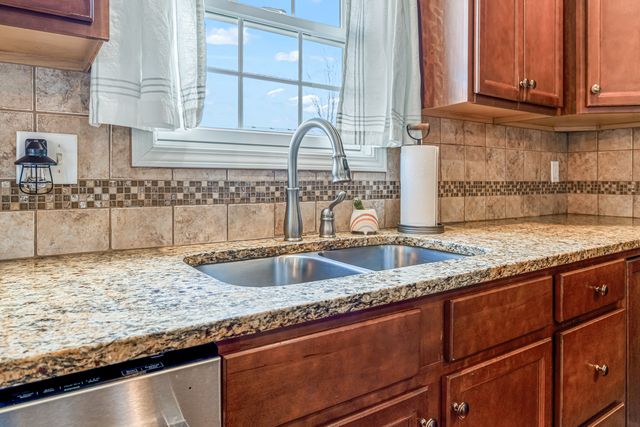 1302 Wicklow Drive, Bloomington, IL 61705