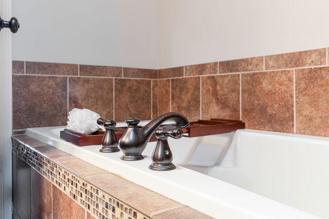 1302 Wicklow Drive, Bloomington, IL 61705