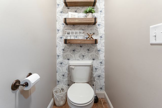 1302 Wicklow Drive, Bloomington, IL 61705