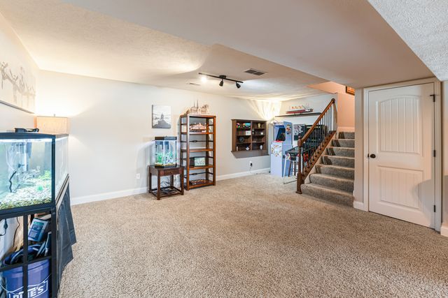 1302 Wicklow Drive, Bloomington, IL 61705