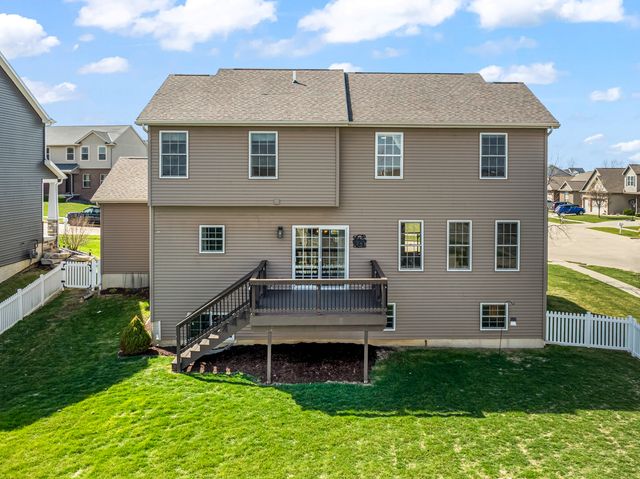 1302 Wicklow Drive, Bloomington, IL 61705