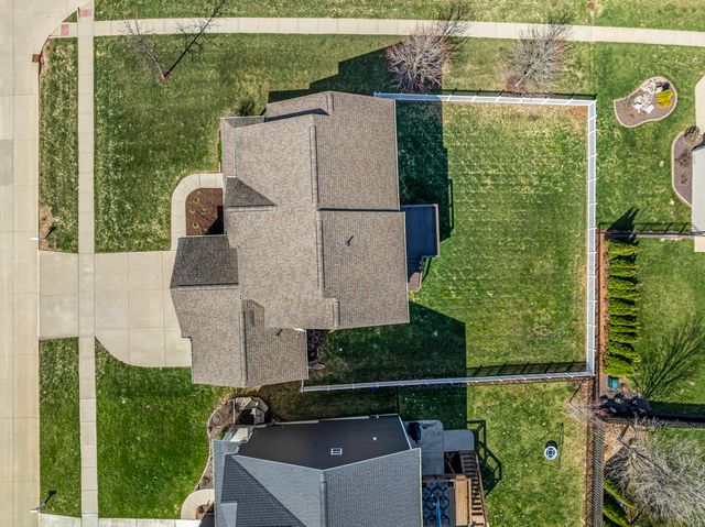 1302 Wicklow Drive, Bloomington, IL 61705