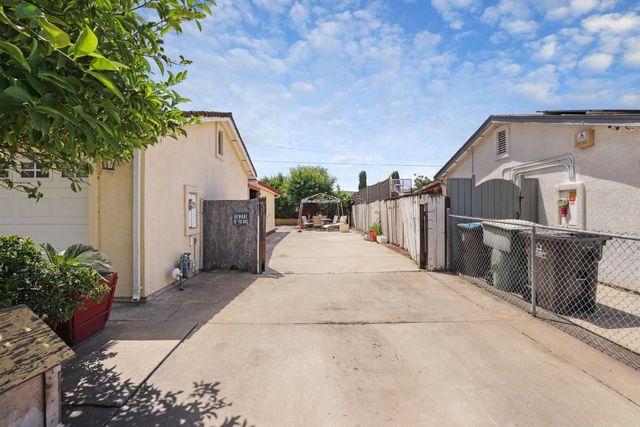 16419 Bizzibe St, Lathrop, CA 95330