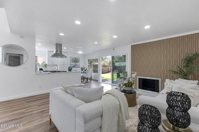 816 Pamela Wood Street, Newbury Park, CA 91320