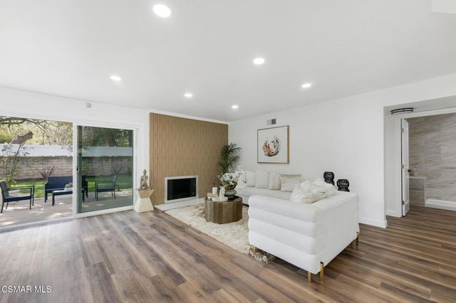 816 Pamela Wood Street, Newbury Park, CA 91320