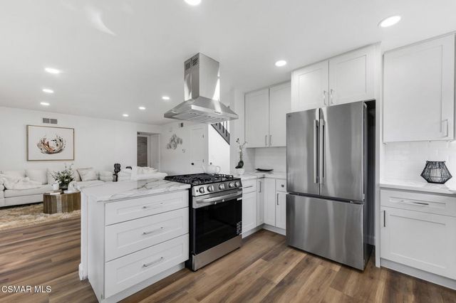 816 Pamela Wood Street, Newbury Park, CA 91320