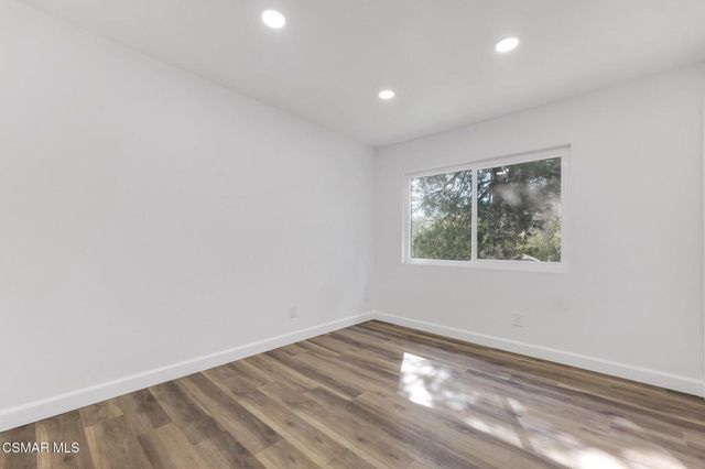 816 Pamela Wood Street, Newbury Park, CA 91320