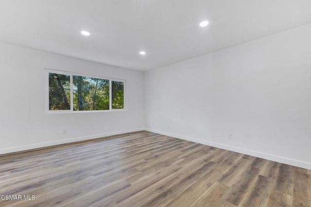 816 Pamela Wood Street, Newbury Park, CA 91320