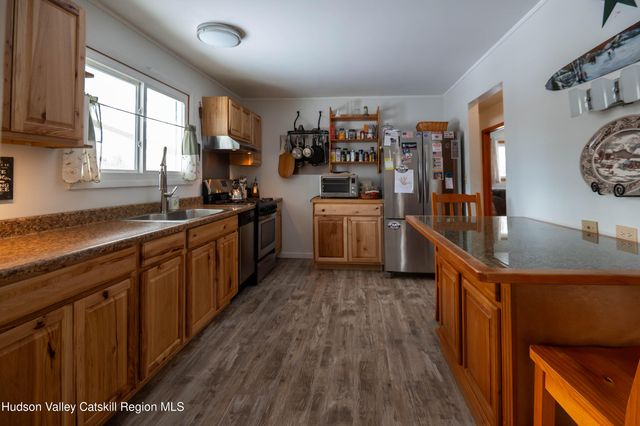 1169 New York 9j, Stuyvesant, NY 12173