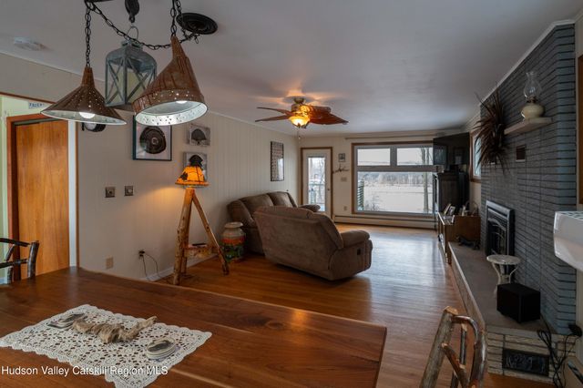 1169 New York 9j, Stuyvesant, NY 12173