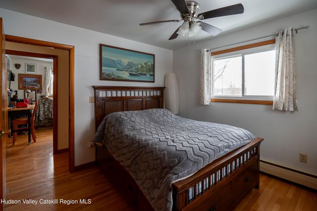 1169 New York 9j, Stuyvesant, NY 12173