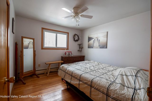 1169 New York 9j, Stuyvesant, NY 12173