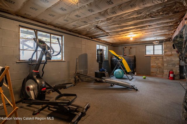 1169 New York 9j, Stuyvesant, NY 12173