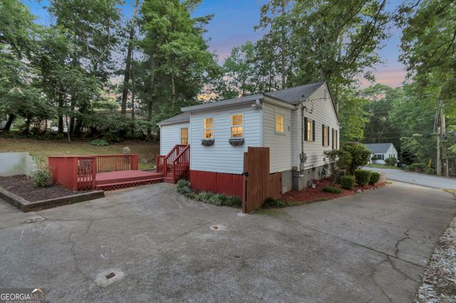1396 Enota Avenue NE, Gainesville, GA 30501