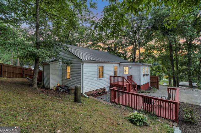 1396 Enota Avenue NE, Gainesville, GA 30501