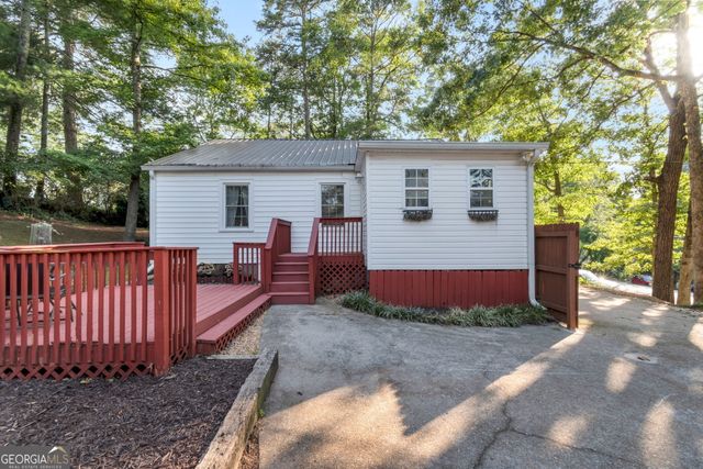 1396 Enota Avenue NE, Gainesville, GA 30501