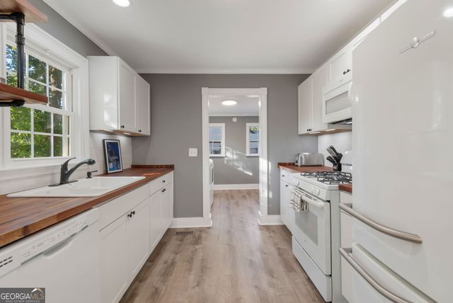 1396 Enota Avenue NE, Gainesville, GA 30501