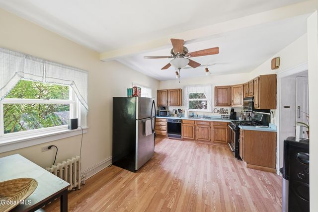 279 S Main Avenue, Albany, NY 12208