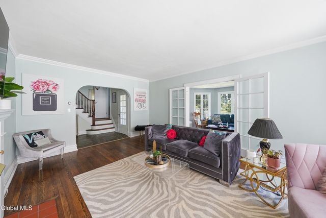 279 S Main Avenue, Albany, NY 12208