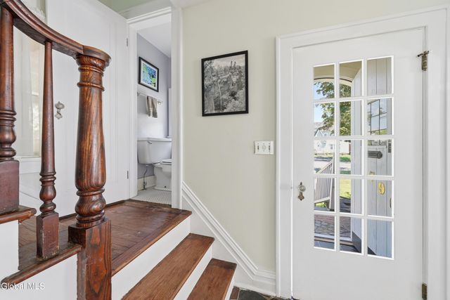 279 S Main Avenue, Albany, NY 12208