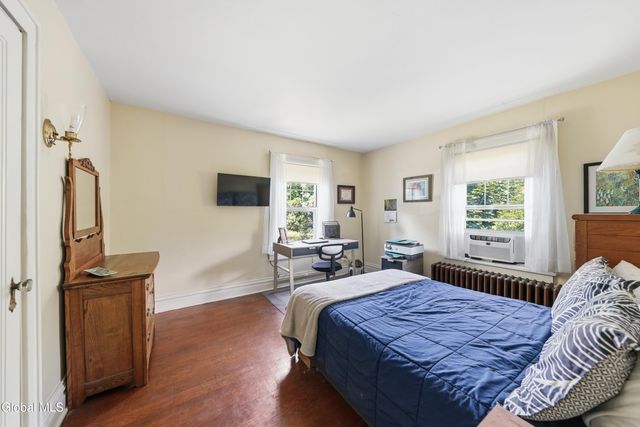 279 S Main Avenue, Albany, NY 12208