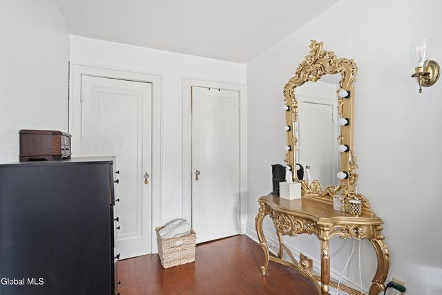 279 S Main Avenue, Albany, NY 12208