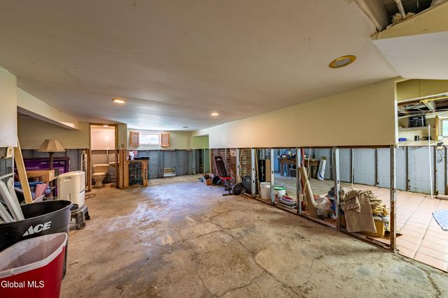 279 S Main Avenue, Albany, NY 12208