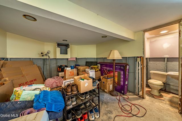 279 S Main Avenue, Albany, NY 12208