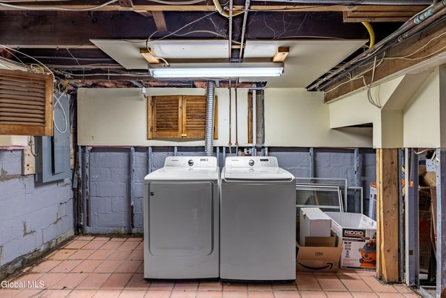 279 S Main Avenue, Albany, NY 12208