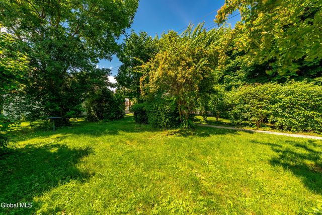 279 S Main Avenue, Albany, NY 12208