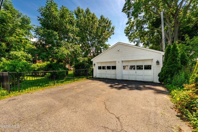 279 S Main Avenue, Albany, NY 12208