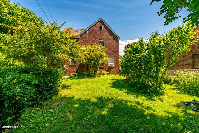 279 S Main Avenue, Albany, NY 12208