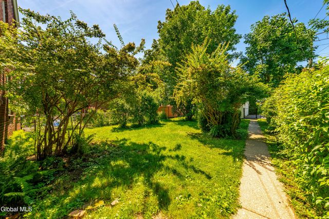 279 S Main Avenue, Albany, NY 12208